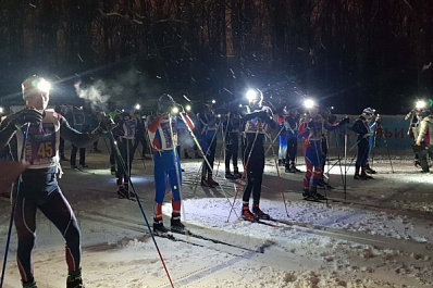 В Самаре 200 лыжников приняли участие в ночной гонке
