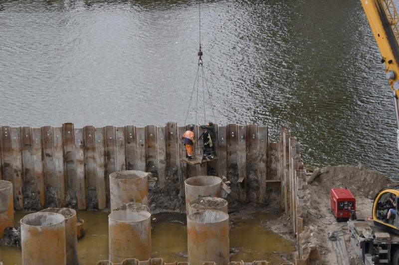 В регионе продолжается строительство моста через реку Сок