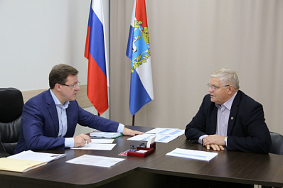 Дмитрий Азаров обсудил развитие Приволжского района с главой муниципалитета