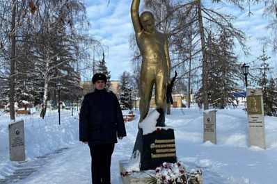 В Кошкинском районе полицейские посетили памятник советским воинам-интернационалистам