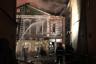 103 человека тушили ночью крупный пожар в Самаре