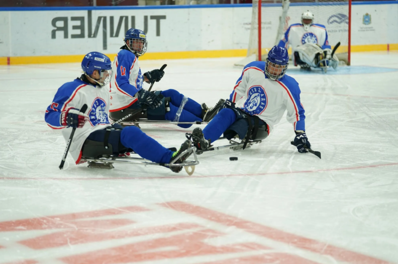  "Парни из стали": в Самаре прошел второй в истории турнир по хоккею между спортсменами с боевым опытом