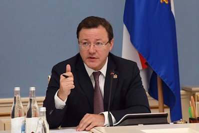 Дмитрий Азаров поднялся в рейтинге упоминания губернаторов в медиа