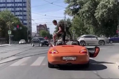 Самарец прошел через салон кабриолета, который встал на пешеходном переходе