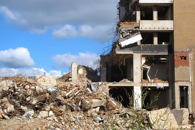 Сноса двух недостроенных зданий на ул. Гагарина добивается мэрия Самары