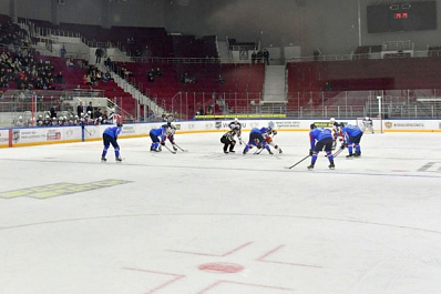 Хоккейная "Лада" вновь забила шесть шайб 
