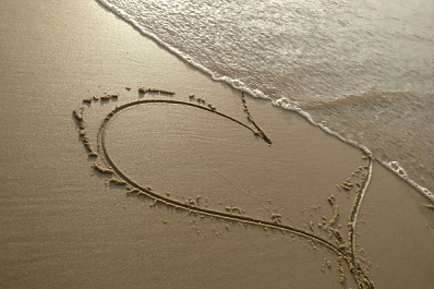 Песок лучше таблеток: детский психолог рассказал, как арт-терапия может помочь ребенку справиться с тревогой и страхами