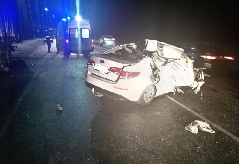 В Красноярском районе 2 пассажира Kia Rio погибли в ДТП с грузовиком