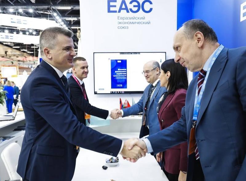 Делегация Самарской области участвует в международной выставке "ИННОПРОМ. Беларусь"