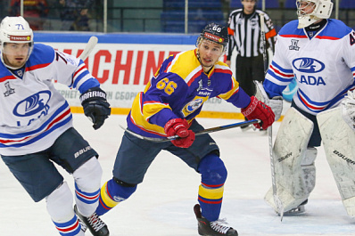 Хоккейная "Лада" снова проиграла "Химику"