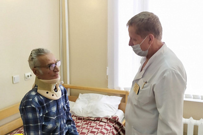 Самарские нейрохирурги спасли пациента с редкой травмой шейного позвонка