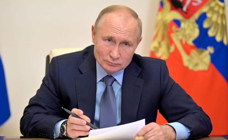 Владимир Путин объявил нерабочие дни с 30 октября по 7 ноября