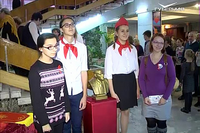 В Тольятти вскрыли капсулу с посланием комсомольцев 60-х годов