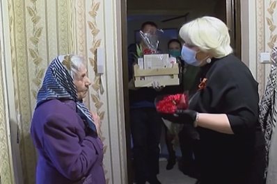 В Самарской области волонтеры адресно поздравляют ветеранов ВОВ