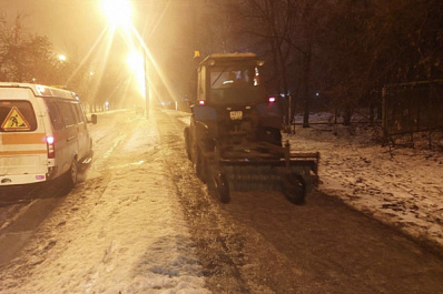 За ночь на дороги Тольятти высыпано 305 тонн противогололедной смеси