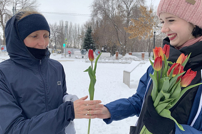 "Единая Россия" поздравит женщин с 8 Марта по всей стране