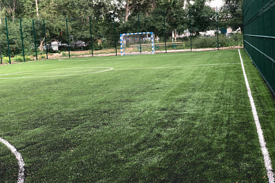 Около самарской школы № 53 построена новая универсальная спортплощадка