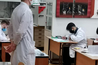 Юные химики Самарской области определяли состав целого ряда веществ 