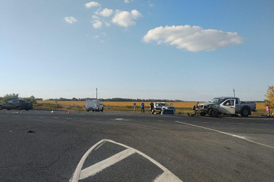 В Самарской области в страшном ДТП пострадали четыре человека