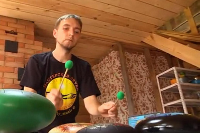 Соцконтракт помог жителю Клявлинского района наладить выпуск музыкальных инструментов