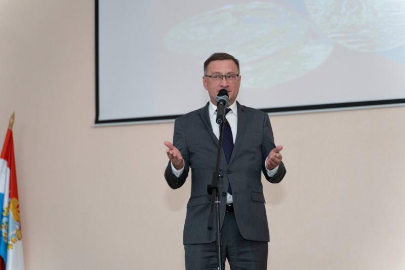 70 выпускников самарских колледжей и техникумов наградили медалями губернатора "За особые успехи в профессиональном образовании"