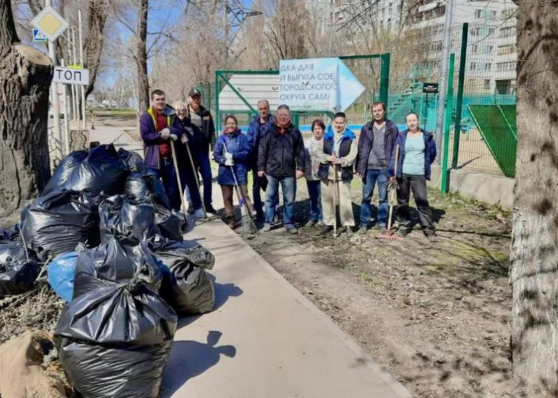 Убирался весь город: в Самаре прошел первый субботник