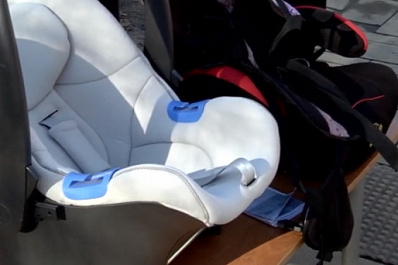 В Самаре сотрудники ГИБДД рассказали о самых безопасных детских автокреслах