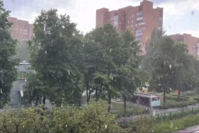 В Самарской области выпал снег и град: делимся кадрами из Тольятти