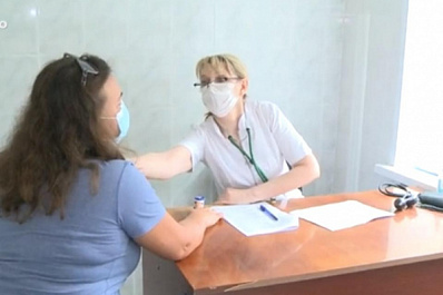 Пожилые и маломобильные жители Самарской области могут пройти вакцинацию от COVID-19 на дому