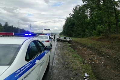 На трассе в Самарской области "четырнадцатая" улетела в кювет