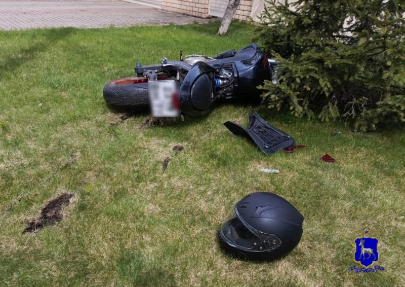 В Тольятти мотоциклист врезался в опору ЛЭП