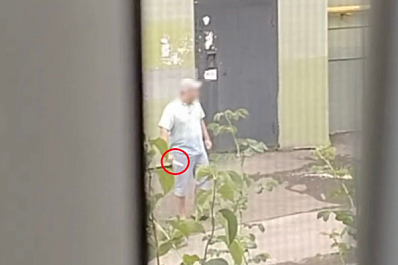 Бил ножом в двери и кидался на прохожих: жители Самары боятся выписки буйного соседа из психдиспансера