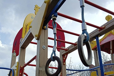 В Кошкинском районе привели в порядок детскую площадку после вмешательства прокуратуры