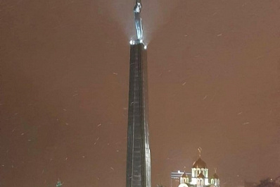 Дмитрий Азаров попросил водителей и пешеходов быть аккуратнее на дорогах