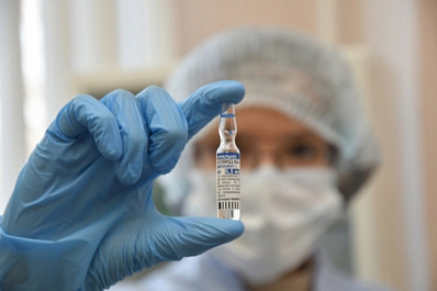 Сотрудники и студенты Самарского государственного колледжа сервисных технологий и дизайна прошли вакцинацию от COVID-19