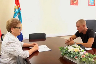 Зампредседателя СГД Екатерина Кузьмичева и участник второго потока "Школы героев" Павел Кудаков обсудили общественные инициативы