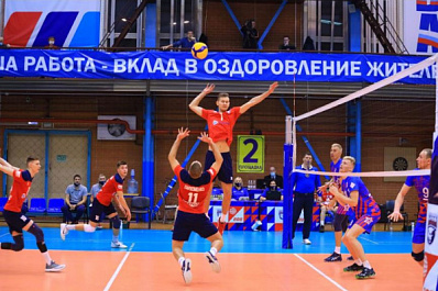 Волейболисты "Новы" продолжают борьбу за лидерство в зоне "Запад"