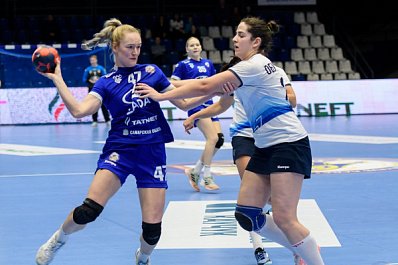 Гандбольная "Лада" снова одолела "Звезду"