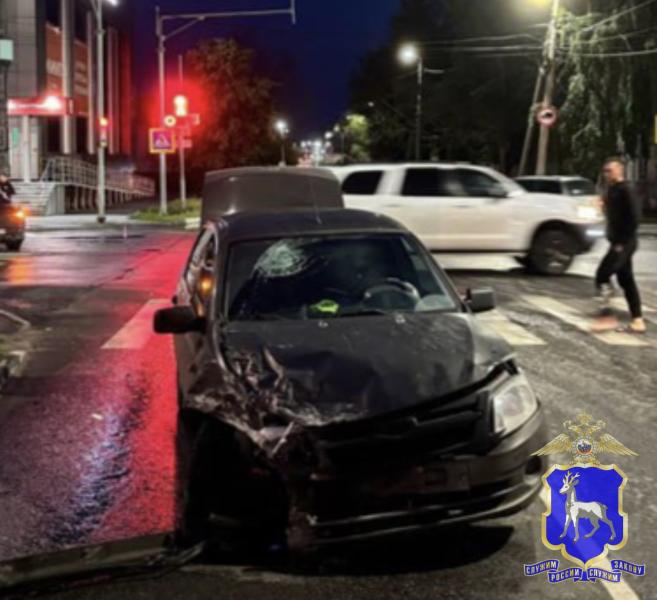 В Самарской области парень погиб после лобового столкновения "Тойоты" и "Рено"