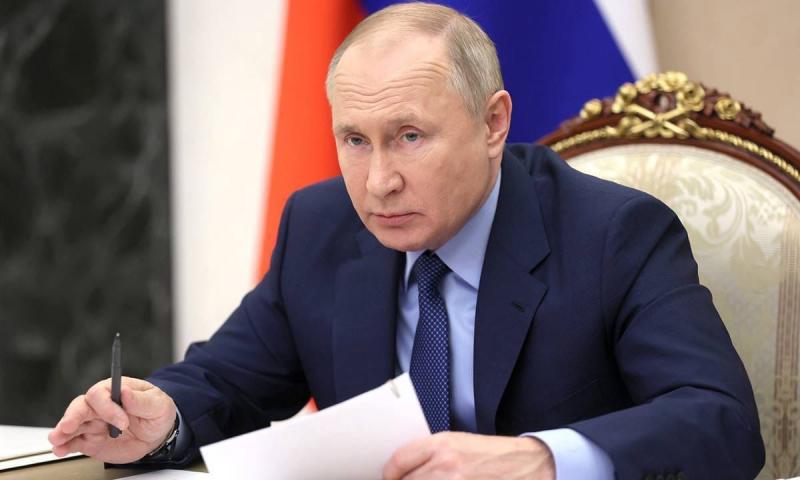 Владимир Путин подписал закон "Единой России" о пожизненном заключении для педофилов