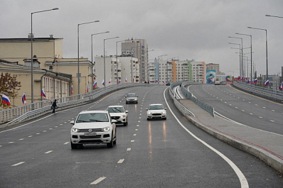 Поехали пораньше: двухуровневую развязку на пересечении улиц Ново-Садовой и Советской Армии запустили с опережением сроков более чем на год