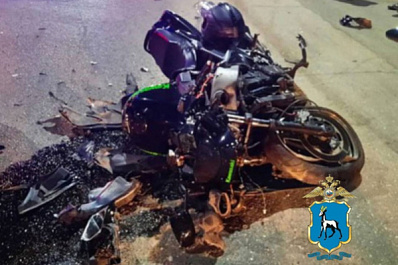 В Самарской области "Приора" врезалась в мотоцикл