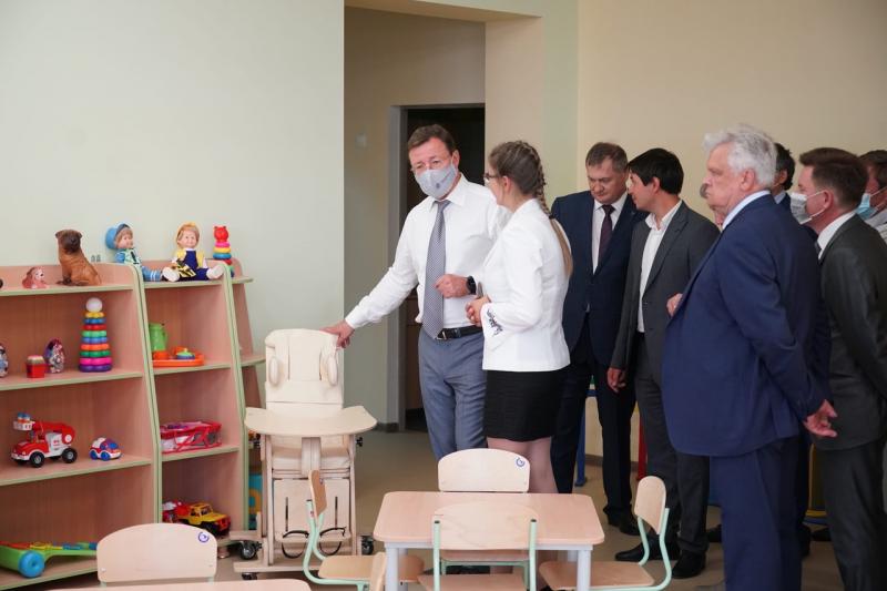 "Родители могут не волноваться за своего ребенка": Дмитрий Азаров оценил возможности нового детского сада в Стройкерамике