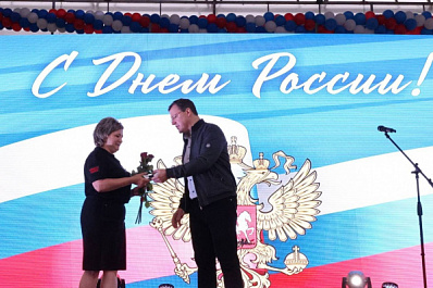 Дмитрий Азаров поздравил Сергиевск с 320-летием на главной площади села