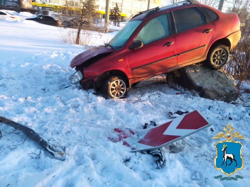 В Самаре водитель Audi Q7 насмерть сбил пожилую женщину на ул. Антонова-Овсеенко