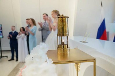 В Самару доставили огонь Всероссийского семейного очага, зажженного на форуме "Родные – Любимые"