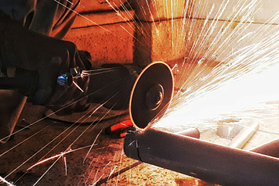 Разлетевшаяся "болгарка" раздробила лицо 17-летнему подростку 