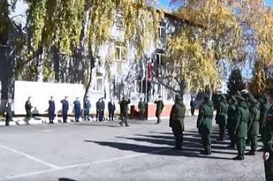 Первые срочники из Сызрани уехали на службу
