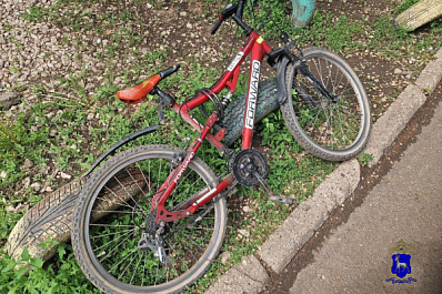 В Самаре 18-летний водитель "восьмерки" наехал на велосипедиста