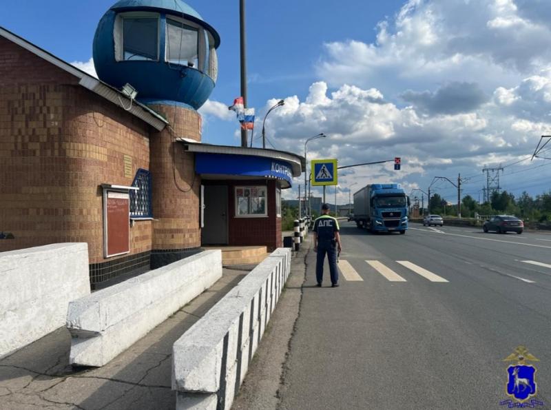 В Тольятти 30-летний водитель ездил с поддельными правами